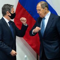 Blinken og Lavrov corona greeting