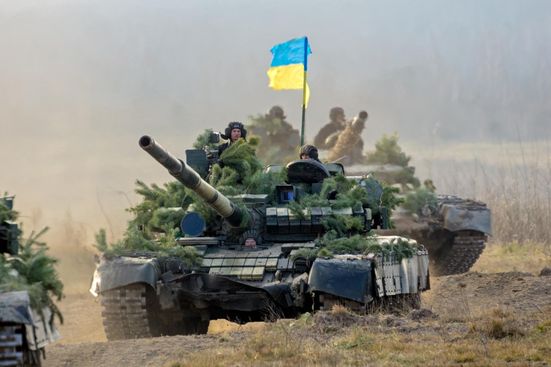 Tanks T-80 of the Ukrainian army at the training ground during the exercises
